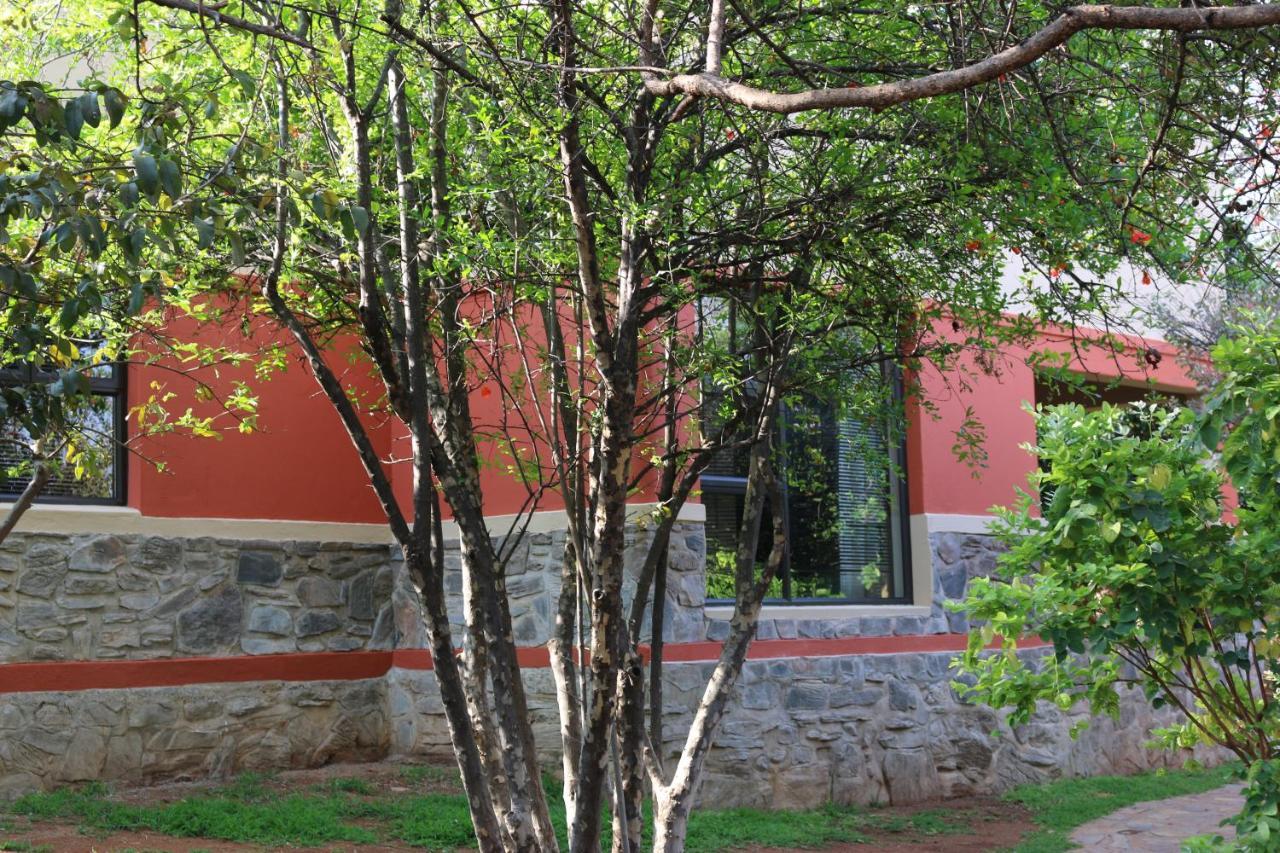 Ijaba Lodge At Buschfeld Park Outjo Exterior photo